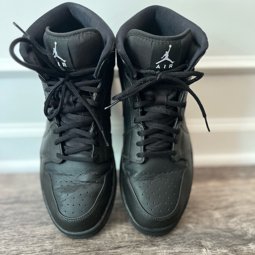 Black Nike Air Force size men’s 10.5 vguc